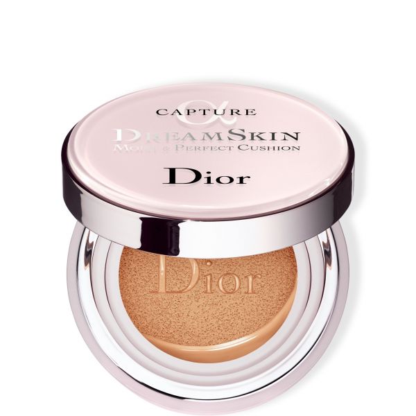 DIOR Capture Dreamskin Drėkinamoji bei odą tobulinanti kreminė pudra kempinėlėje SPF 50 - pa+++